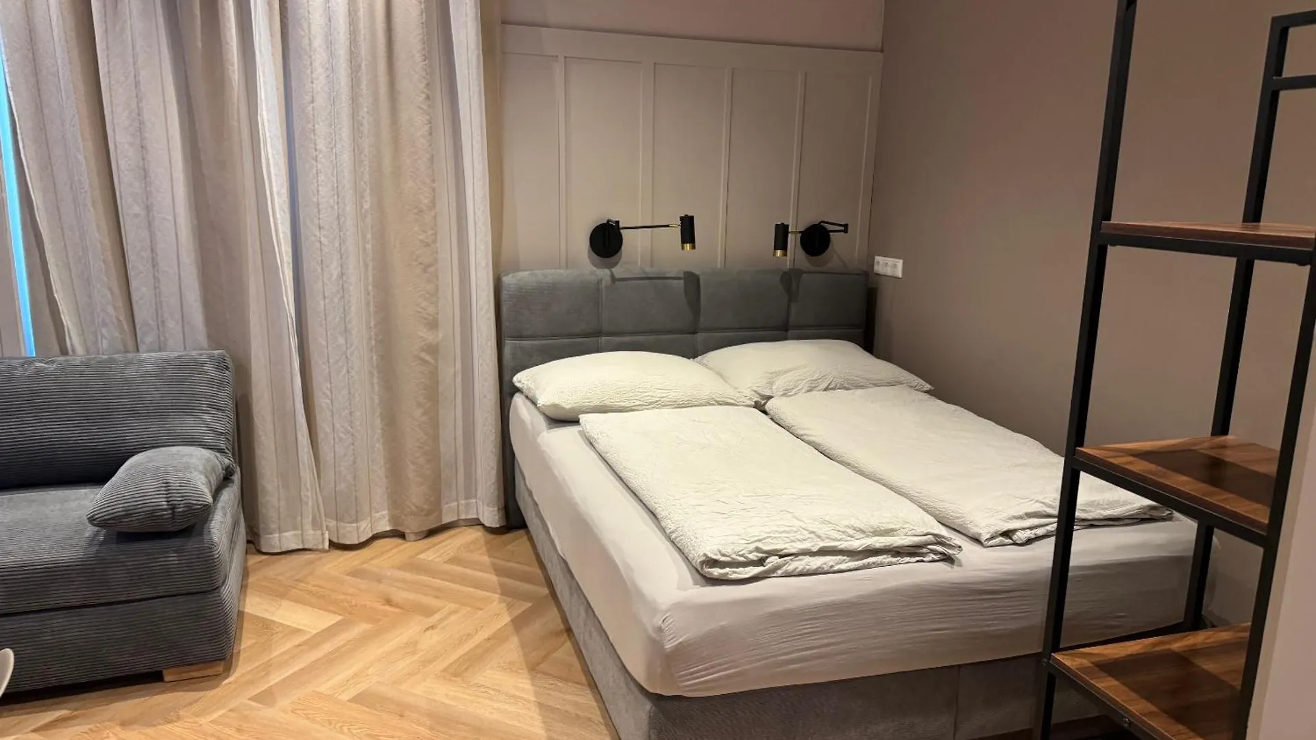 Book-A-Room Apartment Salzburg 34 Austria