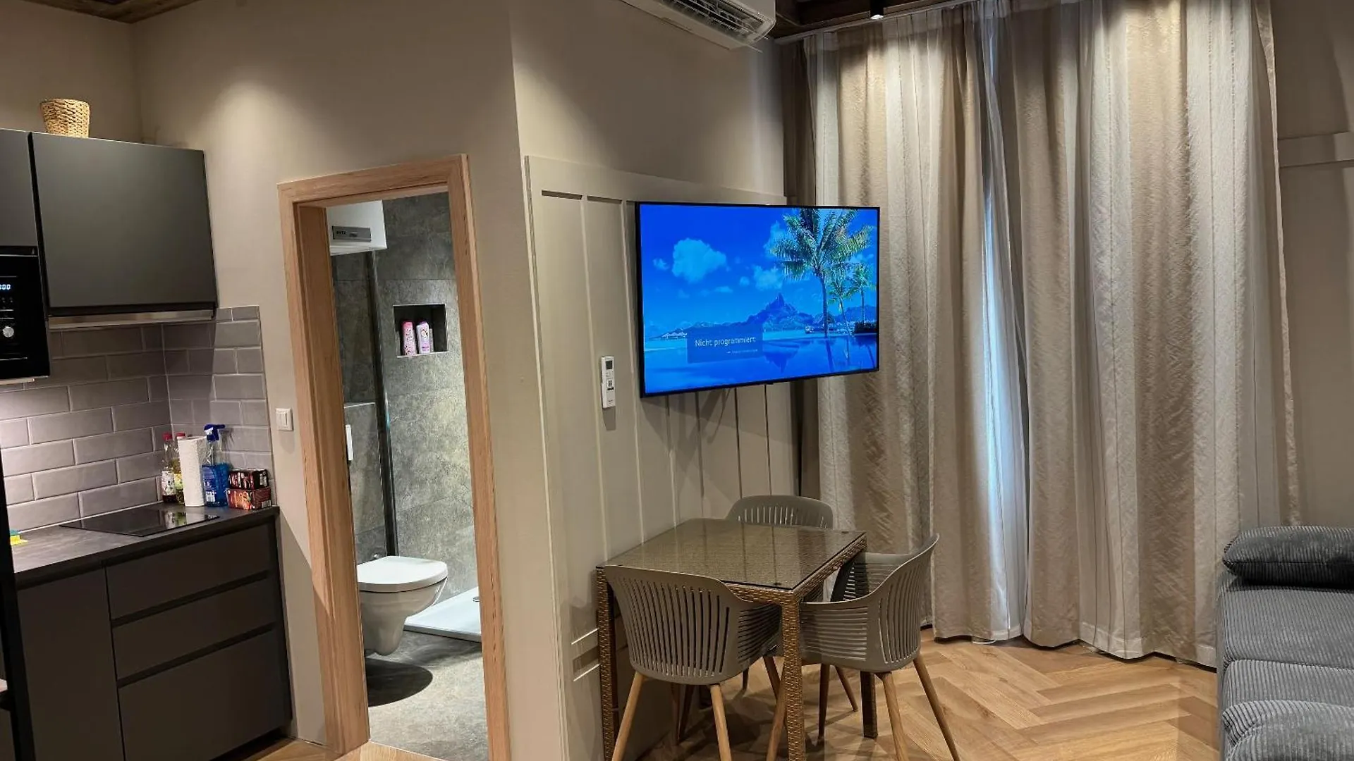Book-A-Room Apartment Salzburg 34 0*,  Austria