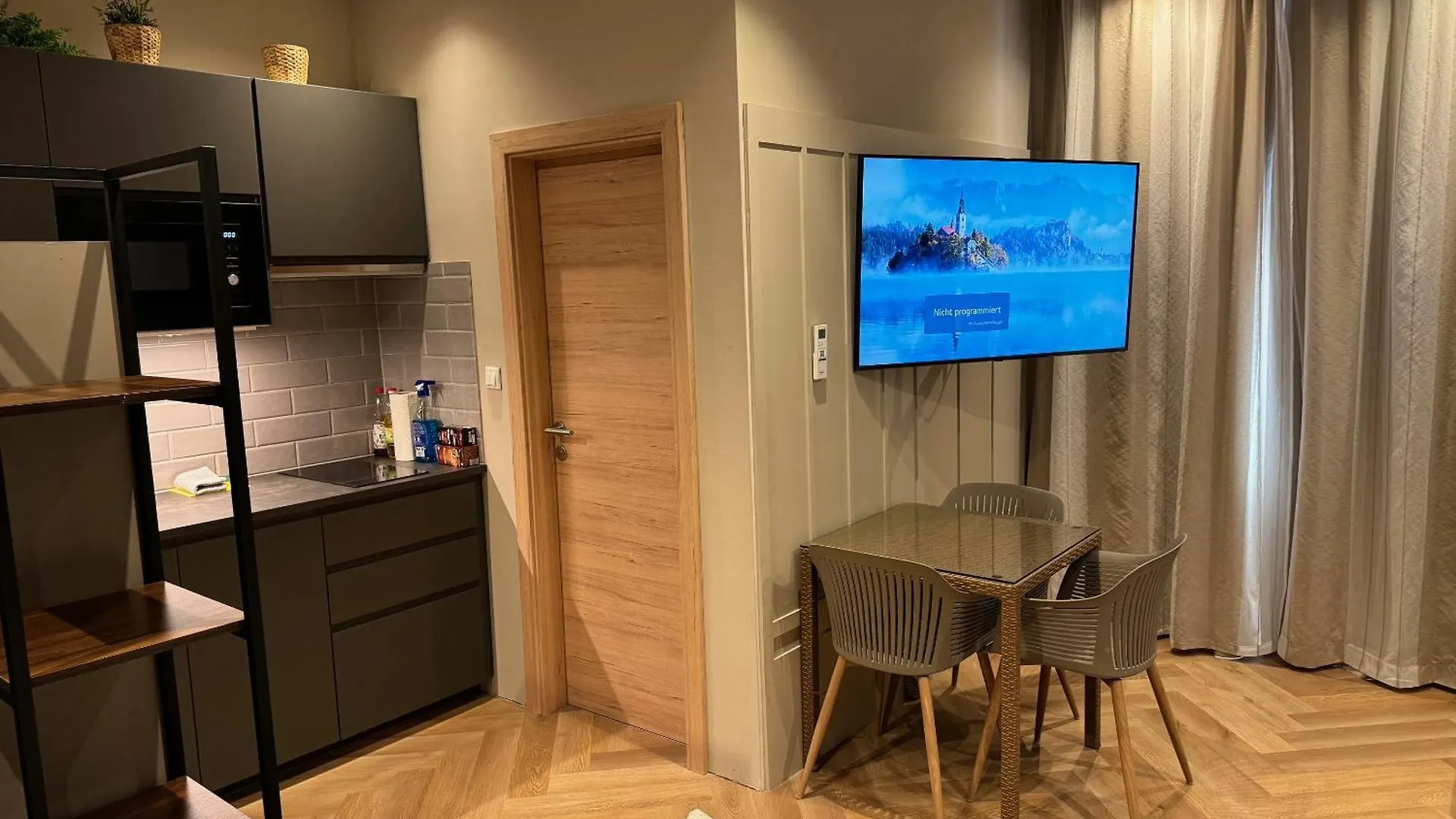 Book-A-Room Apartment Salzburg 34